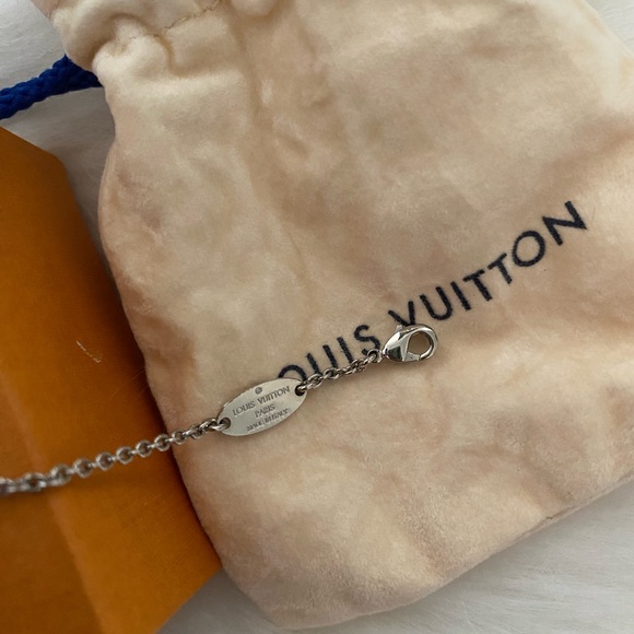 LOUIS VUITTON Bracelet Essential V Women's M63198 Metal Silver - Picture 4 of 6